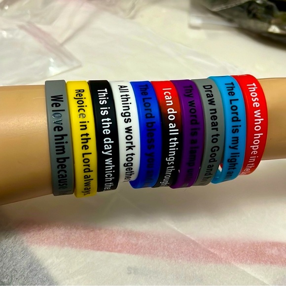 Religious bracelets - Picture 2 of 7